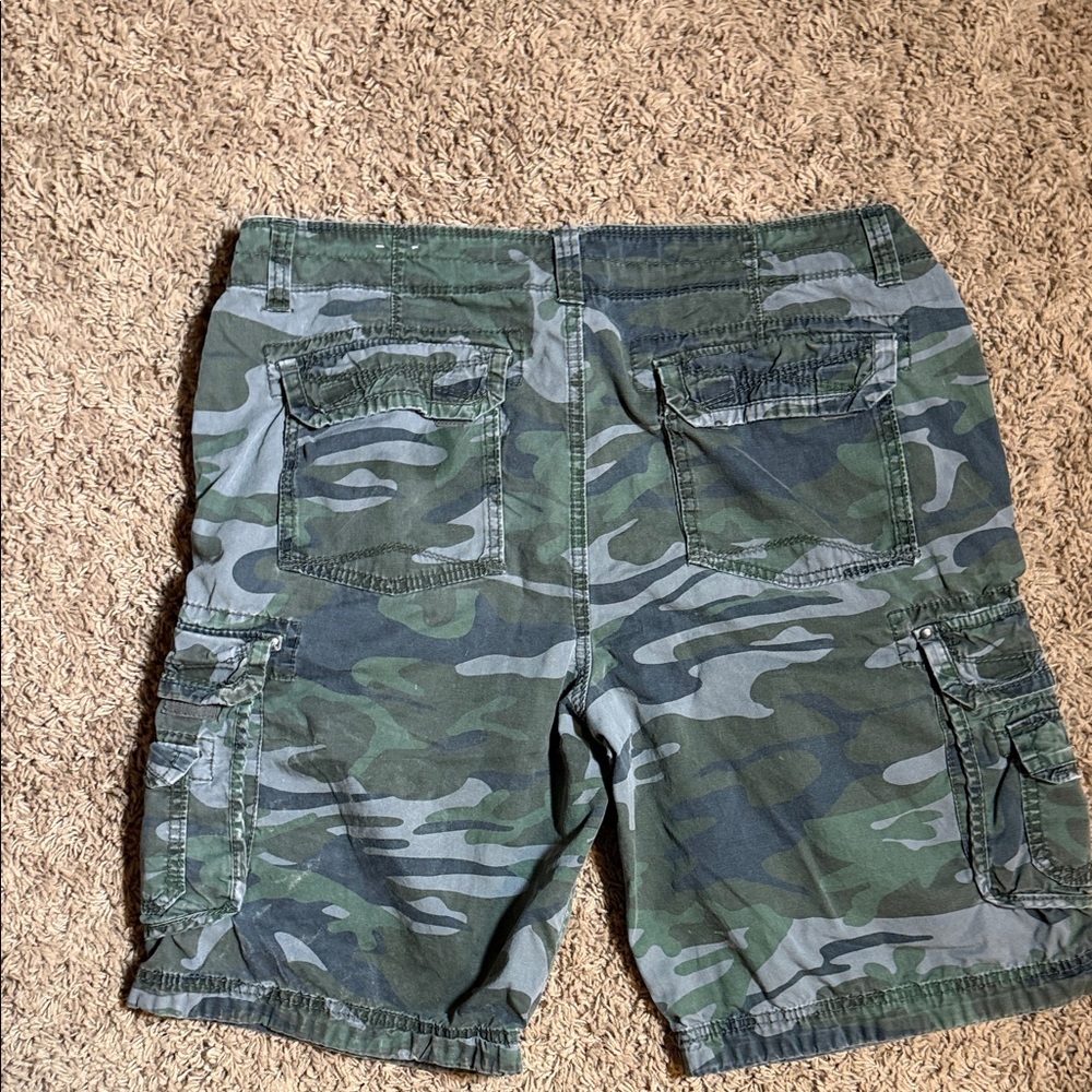 Unionbay Men’s Green Camo Cargo Shorts Size 36 - Picture 4 of 4